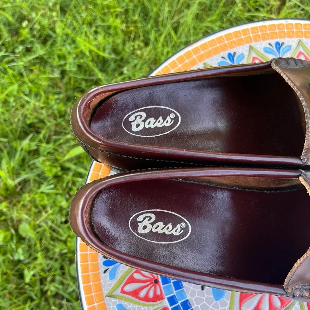 Vintage G. H. Bass Tassel Loafers Mens 9.5 B Burgundy Leather Dress Shoes USA